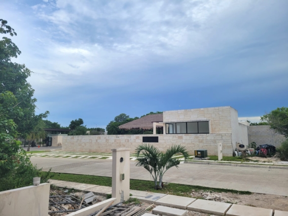 House for pre-sale in residential Xaman Ha in Playa del Carmen