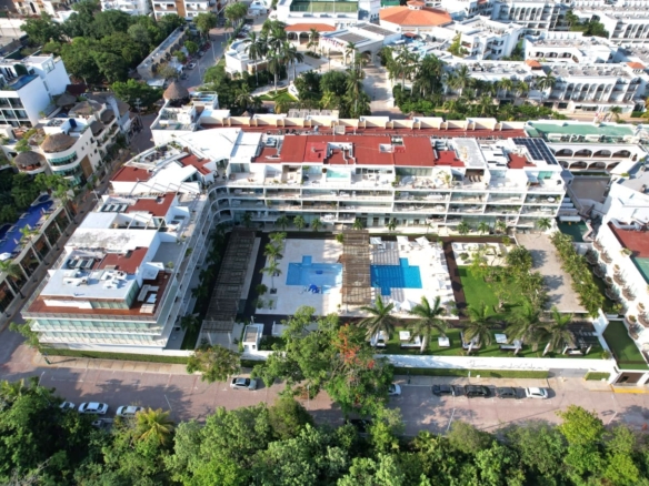 2 bedroom condo steps away from the ocean in Playa Del Carmen