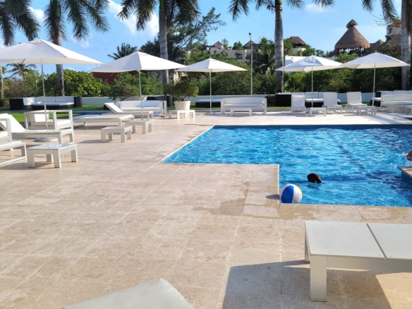 2 bedroom condo steps away from the ocean in Playa Del Carmen