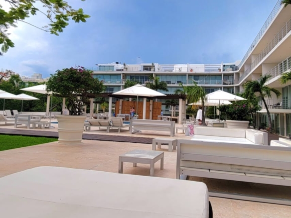 2 bedroom condo steps away from the ocean in Playa Del Carmen