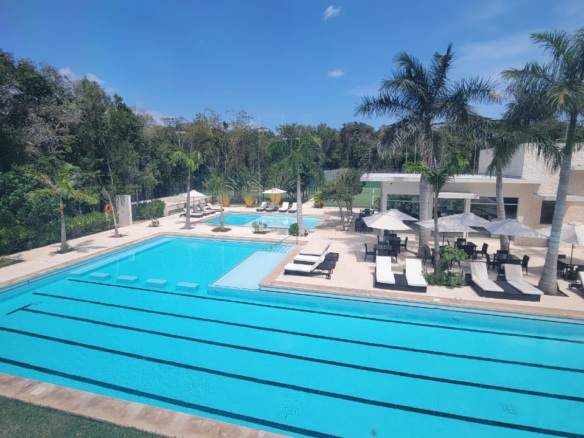 Lot in an exclusive residential area in Playa del Carmen