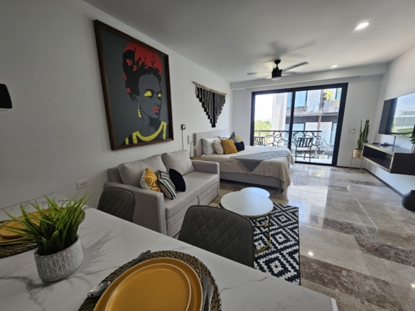 Beautiful new condo studio
