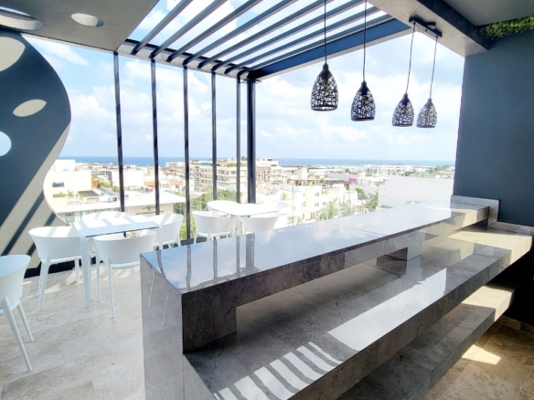Beautiful new condo studio