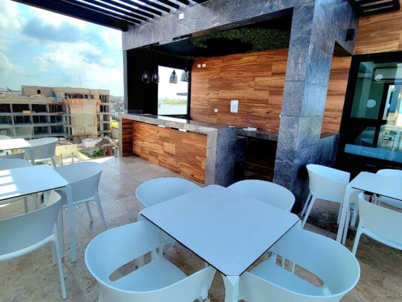 Beautiful new condo studio