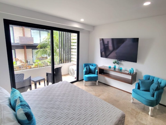 Beautiful condo studio