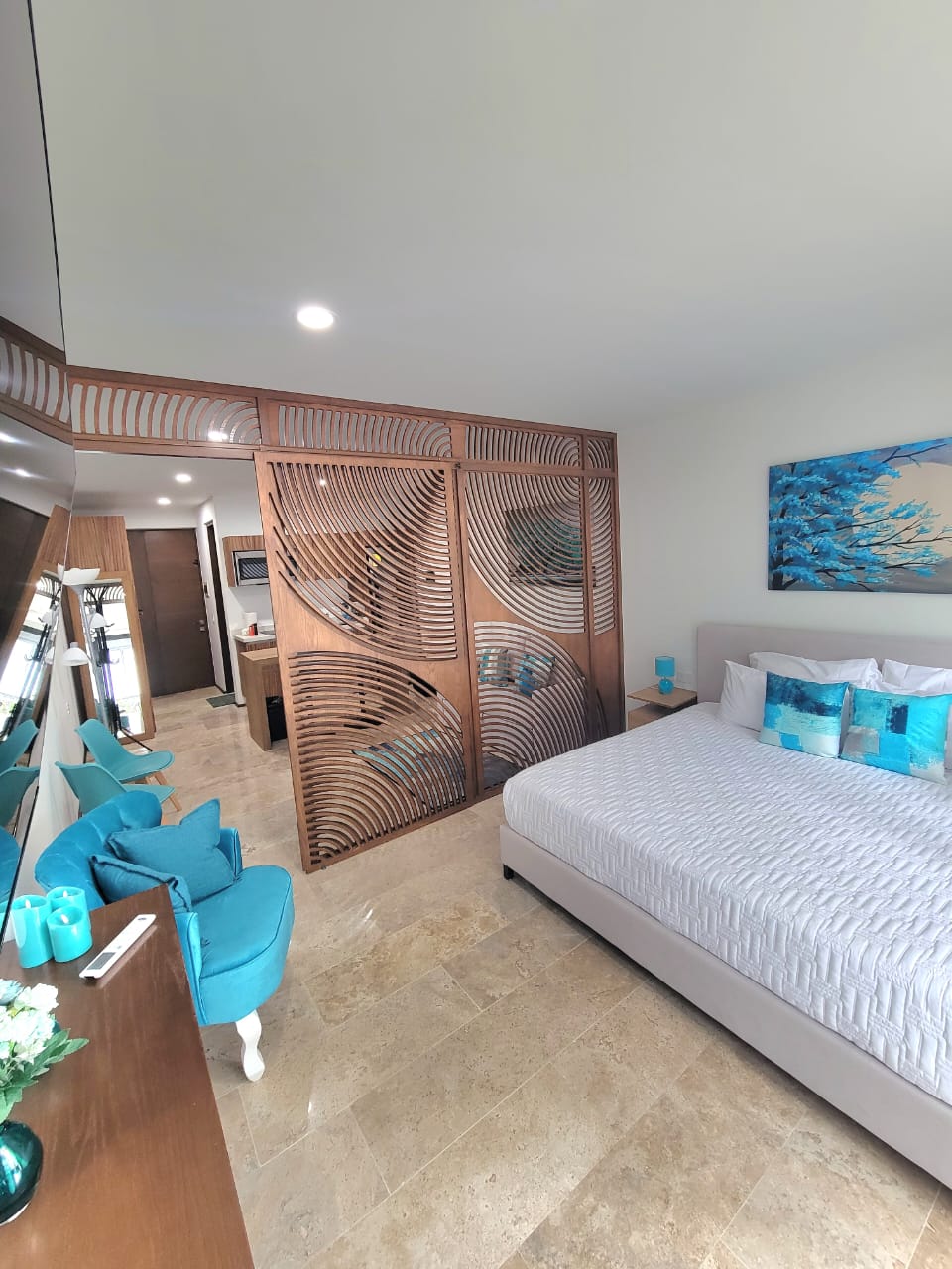 Beautiful condo studio