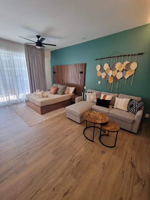 Condo moderno en Playacar con vistas a la piscina