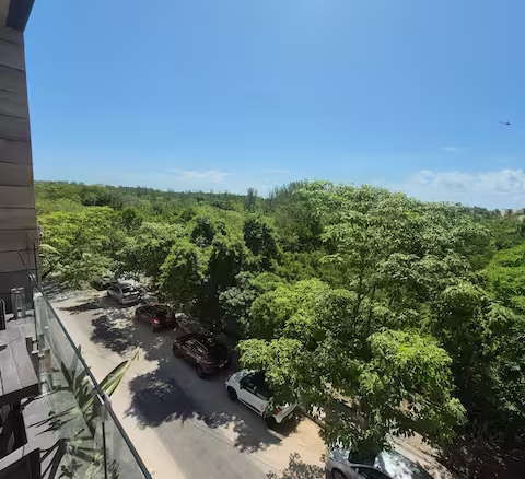Moderno; ubicación con vistas a la naturaleza